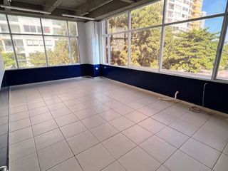 Foto 12 de ARRIENDO AMPLIO PISO DE OFICINA AL FRENTE DEL CENTRO COMERCIAL UNICO DE BARRANQUILLA