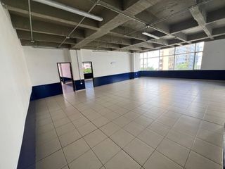 Foto 21 de ARRIENDO AMPLIO PISO DE OFICINA AL FRENTE DEL CENTRO COMERCIAL UNICO DE BARRANQUILLA