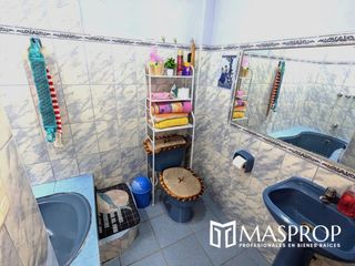 Foto 10 de Espaciosa Casa de 2 Niveles en Alfonso Ugarte III Etapa, Tacna