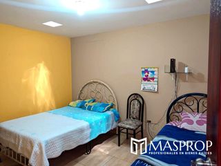 Foto 14 de Espaciosa Casa de 2 Niveles en Alfonso Ugarte III Etapa, Tacna