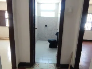 Foto 4 de VENDO AMPLIA CASA EN EL BARRIO OLAYA