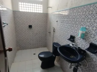 Foto 5 de VENDO AMPLIA CASA EN EL BARRIO OLAYA