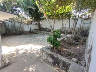 Foto 19 de VENDO AMPLIA CASA EN EL BARRIO OLAYA