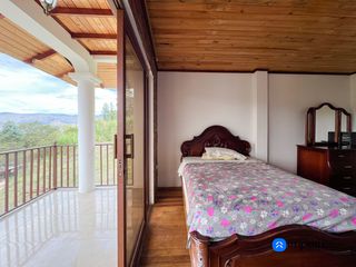 Foto 11 de Casa con terreno en venta en Malacatos a pocos minutos del pueblo