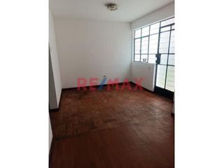 Foto 2 de Alquiler De Dpto. Primer Piso