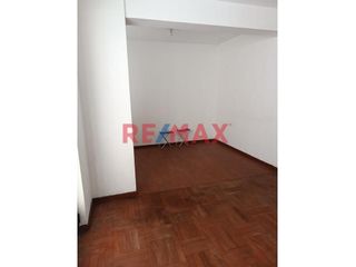 Foto 3 de Alquiler De Dpto. Primer Piso