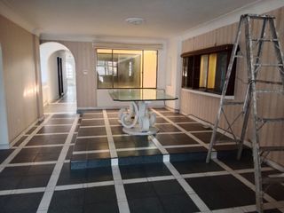 Foto 1 de Se Vende apartamento en el Barrio El Limonar, Sur de Cali.