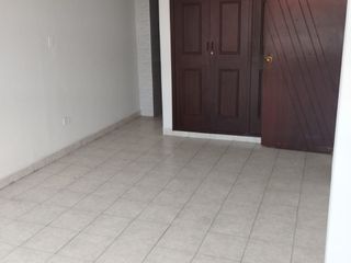 Foto 13 de Se Vende apartamento en el Barrio El Limonar, Sur de Cali.