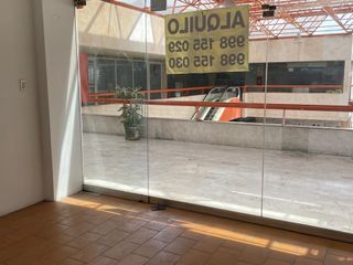 Foto 1 de LOCAL COMERCIAL - 19 M2 - EDIFICIO CON ASCENSOR