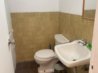 Foto 3 de LOCAL COMERCIAL - 19 M2 - EDIFICIO CON ASCENSOR