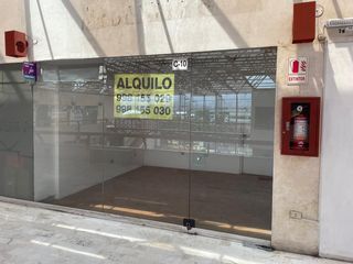 Foto 5 de LOCAL COMERCIAL - 19 M2 - EDIFICIO CON ASCENSOR