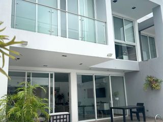 Foto 4 de Via la Costa, Alquilo Hermosa Casa con Acabdos de Primera y Piscina