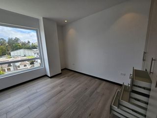 Foto 16 de Departamento en Venta en Monteserrin