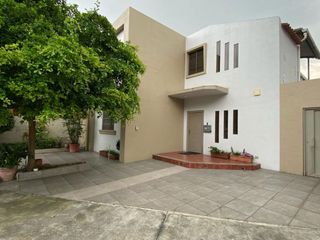 Foto 1 de Venta casa San Eduardo via a la costa cerca del consulado EEUU