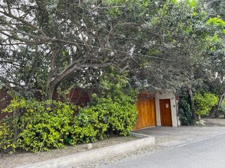 Foto 5 de VENDO CASA COMO TERRENO CON 36 mts DE FRENTE URB SANTA TERESA  SURCO