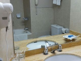 Foto 2 de Hotel con terreno libre para futura ampliación - Cerca a grandes hoteles