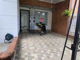 Foto 13 de ALQUILO EXCELENTE CASA AMPLIA EN EL BARRIO VALLE DE LILI - SECTOR MACUIRA
