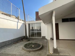 Foto 4 de ARRENDAMOS AMPLIA Y HERMOSA CASA  SAN FERNANDO PARA OFICINAS O RESTAURANTES