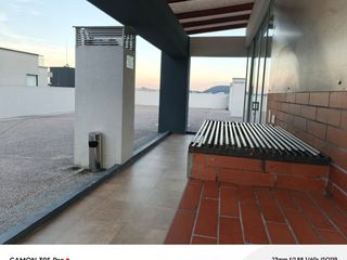 Foto 10 de SE RENTA MODERNA SUITE PATIO PRIVADO SEMI AMOBLADA QUITO TENIS