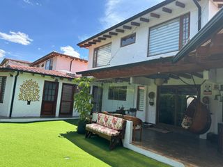 Foto 26 de SE RENTA CASA 200M2 4 DORMITORIOS, PATIO CONJUNTO PRIVADO, SECTOR TUMBACO