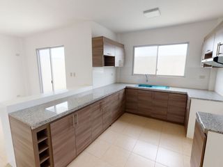 Foto 4 de HERMOSA CASA EN PUNTA CARNERO