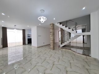 Foto 19 de HERMOSA CASA EN VENTA EN RESIDENCIAL LAS VIÑAS DE POCOLLAY- TACNA
