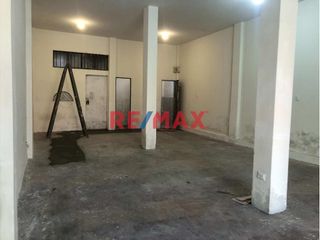 Foto 10 de Venta De Local En La Av. Wiesse Paradero 7 De Mariscal Caceres En Sjl