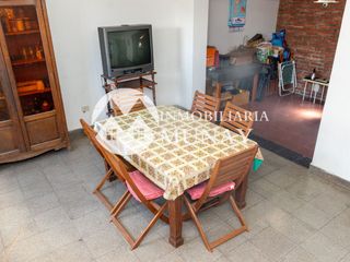Foto 6 de VENTA CASA ESQUINA TRES CERRITOS