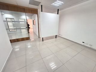 Foto 5 de SE ARRIENDA LINDA OFICINA DE 80M2 CON VARIOS AMBIENTES REPÚBLICA DEL SALVADOR.