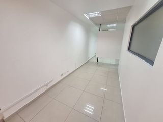 Foto 6 de SE ARRIENDA LINDA OFICINA DE 80M2 CON VARIOS AMBIENTES REPÚBLICA DEL SALVADOR.