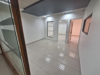 Foto 8 de SE ARRIENDA LINDA OFICINA DE 80M2 CON VARIOS AMBIENTES REPÚBLICA DEL SALVADOR.
