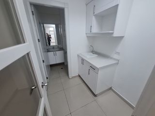 Foto 9 de SE ARRIENDA LINDA OFICINA DE 80M2 CON VARIOS AMBIENTES REPÚBLICA DEL SALVADOR.
