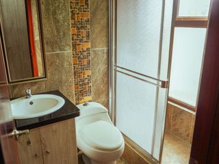 Foto 12 de Casa en Venta, Sector Rocas de Misicata, Cuenca