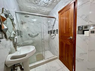 Foto 14 de Casa de venta en la primero de mayo con consultorio