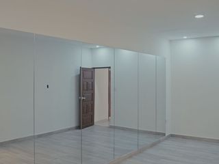 Foto 7 de VENTA CASA MODERNA 2 PISOS URB. MOCHICA (LPADILLA)