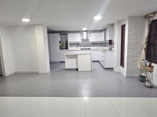 Foto 6 de Venta  de excelente casa remodelada  en Cota Cundinamarca,sector Pueblo Viejo .