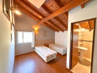 Foto 7 de COMPLEJO DE 4 DUPLEX - ENTREPINOS - BARILOCHE