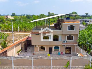 Foto 8 de Casa Con Piscina En Venta en El Cambio, Provincia de El Oro