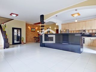 Foto 23 de Casa Con Piscina En Venta en El Cambio, Provincia de El Oro