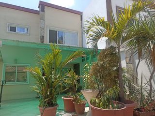 Foto 1 de EN VENTA CASA MÁS DEPARTAMENTO CUMBRES- CEIBOS