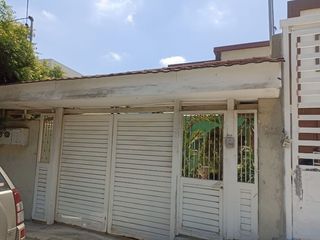 Foto 2 de EN VENTA CASA MÁS DEPARTAMENTO CUMBRES- CEIBOS