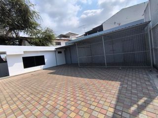 Foto 4 de local comercial de alquiler en manta portuaria AM/V