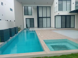 Foto 5 de Isla Mocoli, Renta de hermosa casa 4 dormitorios con piscina al pie del Lago