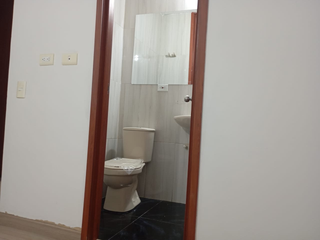 Foto 9 de SE VENDE APARTAMENTO EN GRAN GRANADA