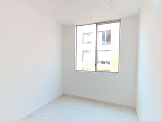 Foto 5 de SE VENDE APARTAMENTO EN GRAN GRANADA