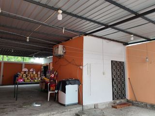 Foto 2 de casa de venta en manta zona norte J/G