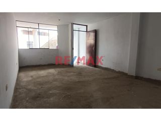 Foto 4 de Venta De Departamento En San Martín De Porres: 5 Dormitorios, Cerca A Transporte Y Servicios