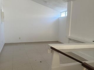 Foto 5 de LOCAL COMERCIAL AVENIDAD CERO