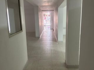 Foto 13 de LOCAL COMERCIAL AVENIDAD CERO
