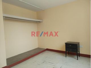 Foto 15 de Alquiler De Dpto 2Do Piso – Salamanca - Ate.